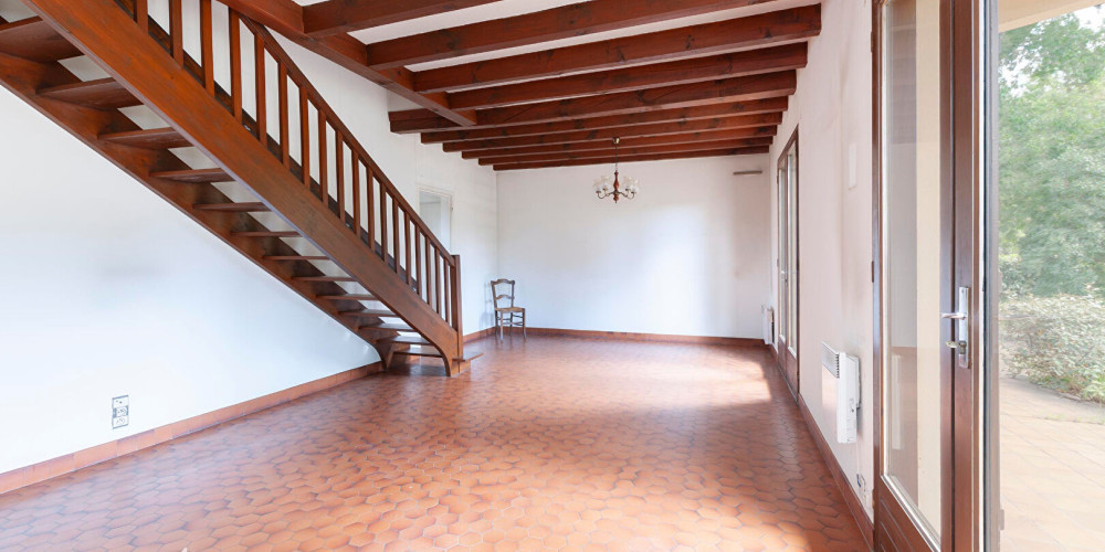maison à ST PIERRE DU MONT (40280)